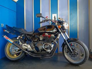 XJR400